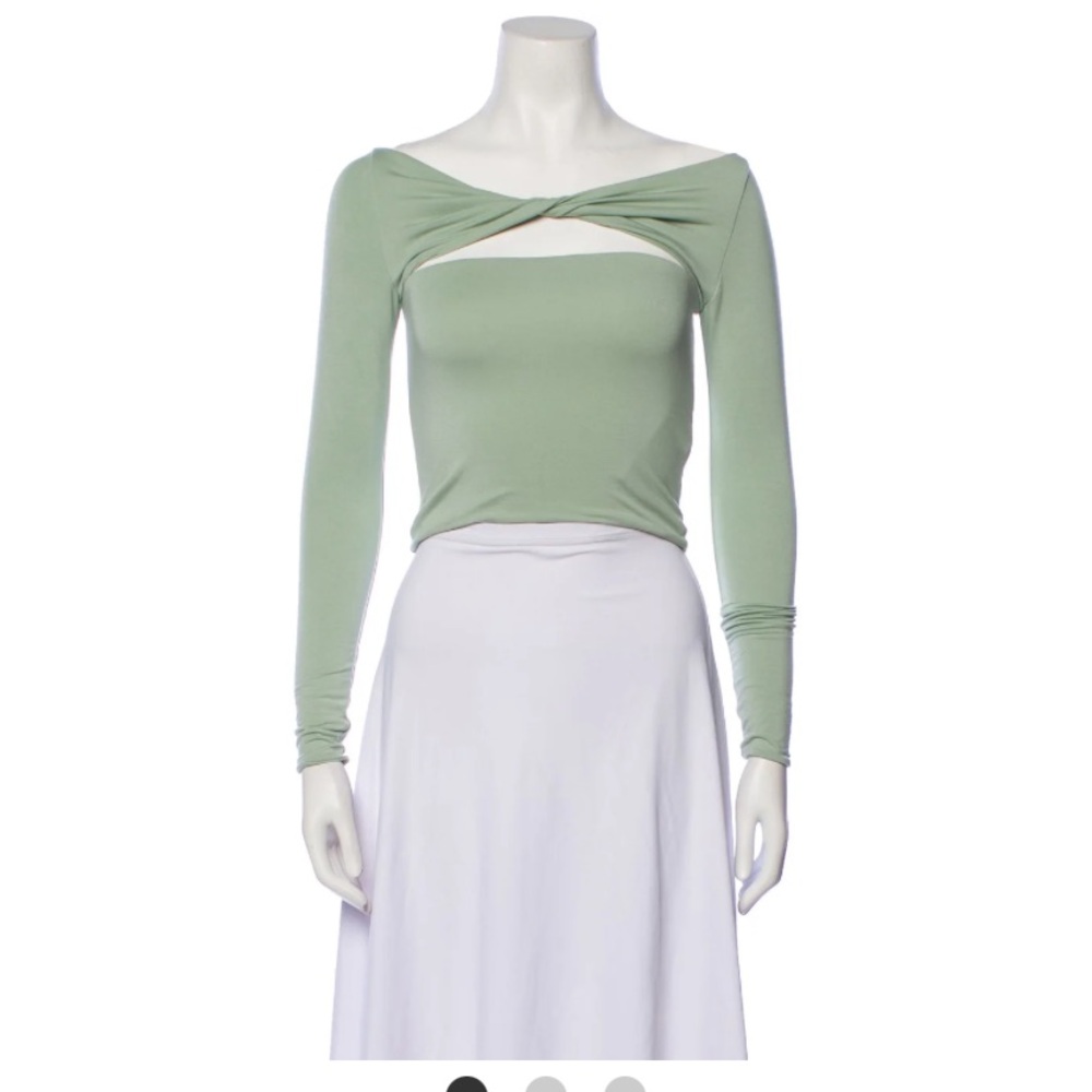 Ser.o.ya long sleeve cropped shirt.